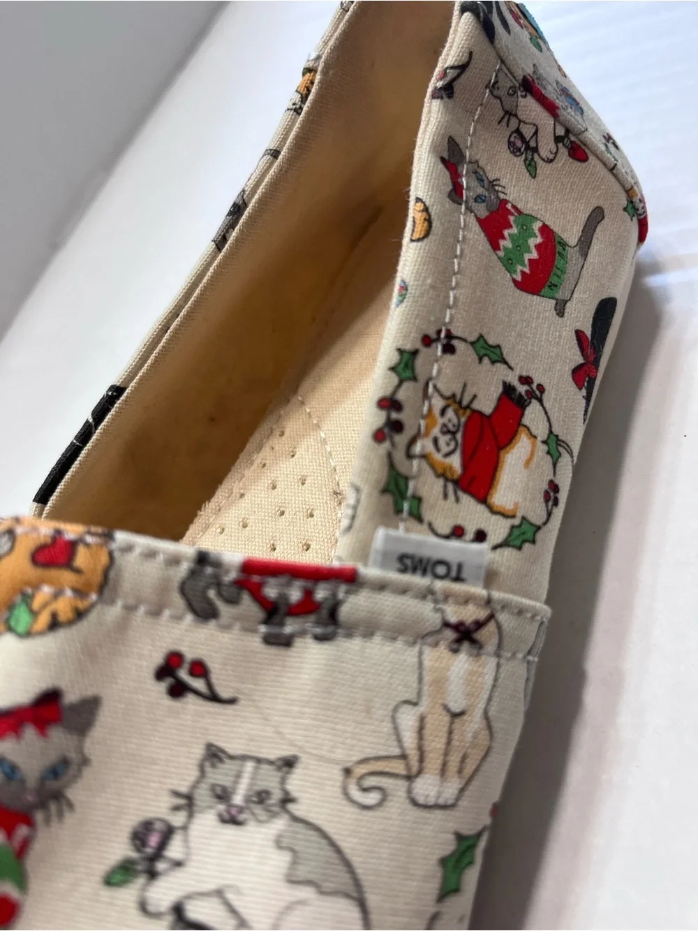TOMS Women’s Size 8 Christmas Cats Holiday Print Slip On Shoes
